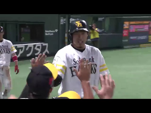 【3回裏】これがホークス・柳田のパワー!! 詰まりながらも1点差に迫る14号2ラン!! 2016/8/25 H-E