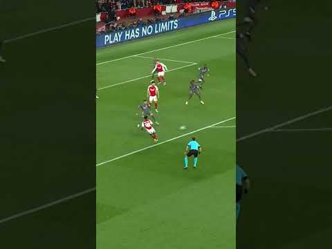 Special strike for a special night from Mikel Merino⚡️