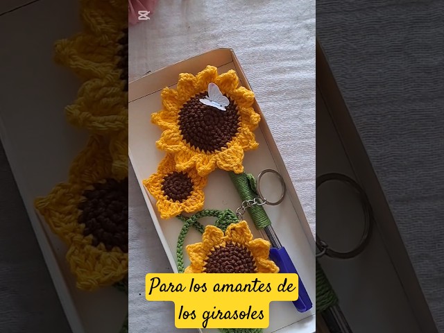 Vídeo relacionado con KIAYOO Regalo de Girasol, Decoraciones de Escritorio para el Hogar y la Oficina, Positive Flores de Ganchillo Regalo para Él Ella Hombres Mujeres Amigos Novio Cumpleaños Navidad San Valentín