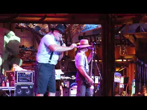 The Amish Outlaws - Fireball (Pitbull) - 10/3/25 - Mohegan Sun - Wolf Den - Uncasville, CT