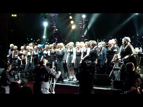 The Big C Choir - Sunflower SuperJam at the Royal Albert Hall 16.09.12 HD