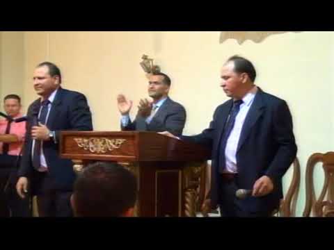 Duo Simiente Escogida Cantando en Iglesia Jesus es Refugio y Salvacion