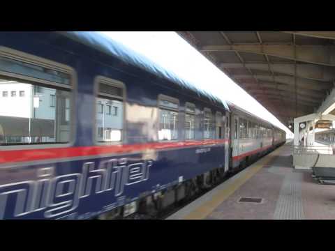 Taurus E190 Rh1216 024 con ÖEN 237 Nightjet Wien-München-Venezia Mestre