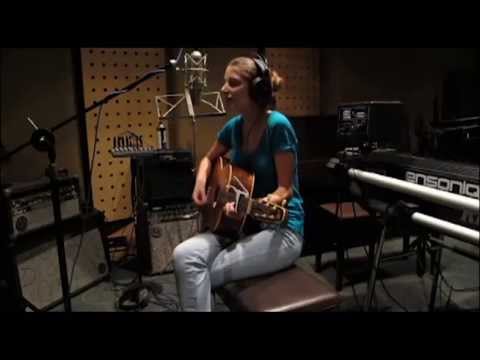 Julia Faure, First time studio