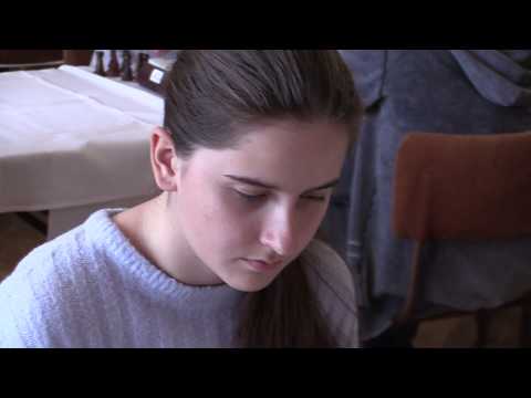 študentky 4.1.  Martina Tarageľová  - Dominika Tomčíková  1/2:1/2