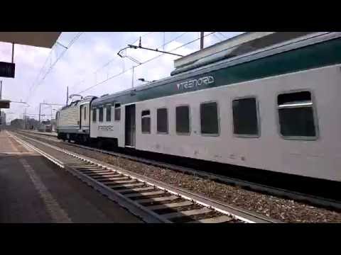 E464 023 XMPR+6 piano ribassato Trenord e XMPR - Milano Greco 07/07/2016