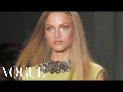 Fashion Show - Donna Karan: Spring 2009 Ready-to-Wear