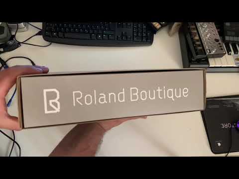 Roland TR 08 Unboxing - No Talking