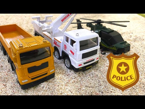 Compilation of excavator dump truck and tractor playing in the sand - Toy car story