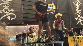 Don Broco performing “Everybody” at Warped Tour Atlanta 2018