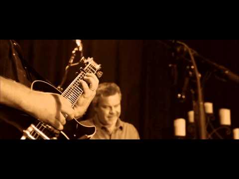 LeAnn Rimes - The Bottle Let Me Down (Live)