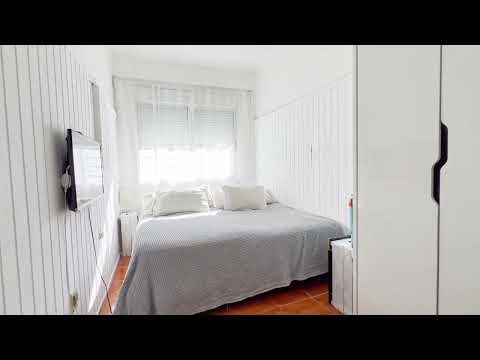 Video de YouTube - Casa de tres dormitorios en  venta en Pocitos planta baja