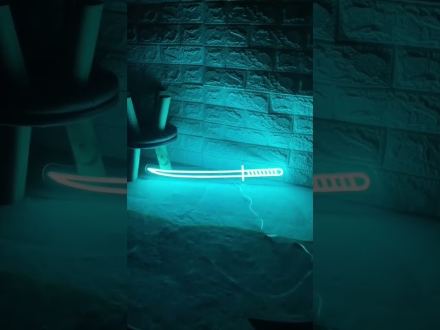 Vídeo relacionado con Letrero de neón japonés con luz LED de estilo cyberpunk alimentado por USB, regulable, moderno, caligrafía japonesa, decoración de pared LED para hogar minimalista y oficina tecnológica, computadora