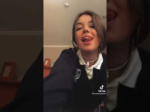 colegiala de rostro hermoso  #lindås #dancing #colegiales #lindås #bailando #estudiantes