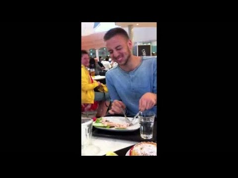 Anton Hysén illustrerar tangon med en räkmacka - Let’s Dance (TV4)