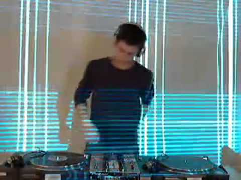 Garpo Dj set @ RTS.FM 12.11.2011 - visuals by Thief