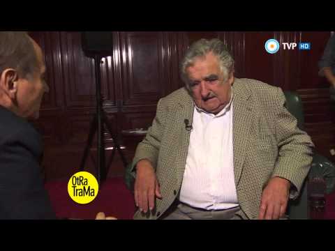Otra trama - Entrevistas a Tito Cossa y a Pepe Mujica - 25-04-15 (1 de 4)