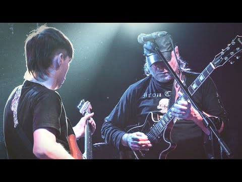 MASSIVA & Chizzo Nápoli (La Renga) - Despiértate Nena