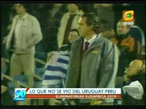 Chemo menta la madre a sus jugadores Peru- Uruguay 6-0