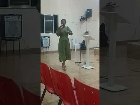 Pr Jaqueline louvando no Ministério em Santa Amélia 