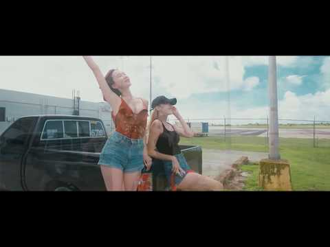 [MV] Moon Hyuna x EU Erine (문현아 x 이유애린) - 둥둥 (Doong Doong)