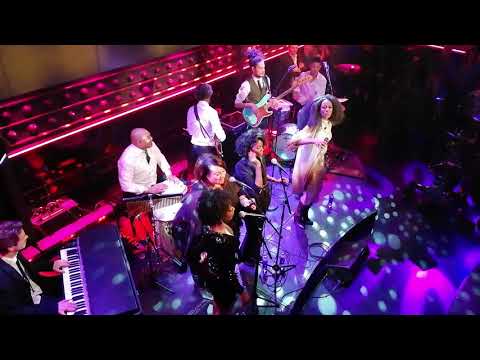 Giovanca zingt een Diana Ross meadly voorafgaand aan De Wereld Draait Door (dwdd) van 25 maart 2019.