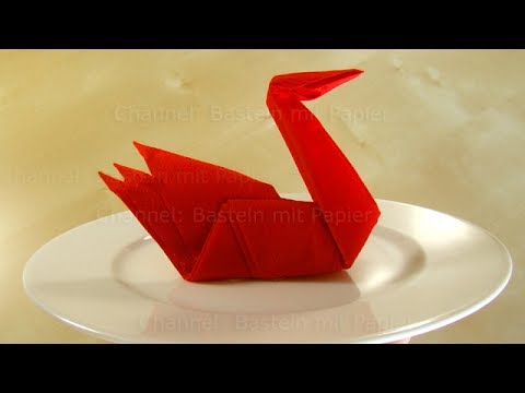 Servietten falten einfach: Origami Schwan falten.  🦢