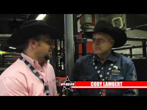 PBR World Finals Report: Chris Shivers vs. Chicken on a Chain