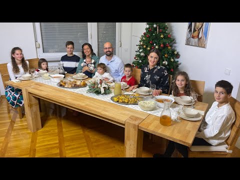 Blagoslovljen tek - Blagdanski stol deseteročlane obitelji Pivac