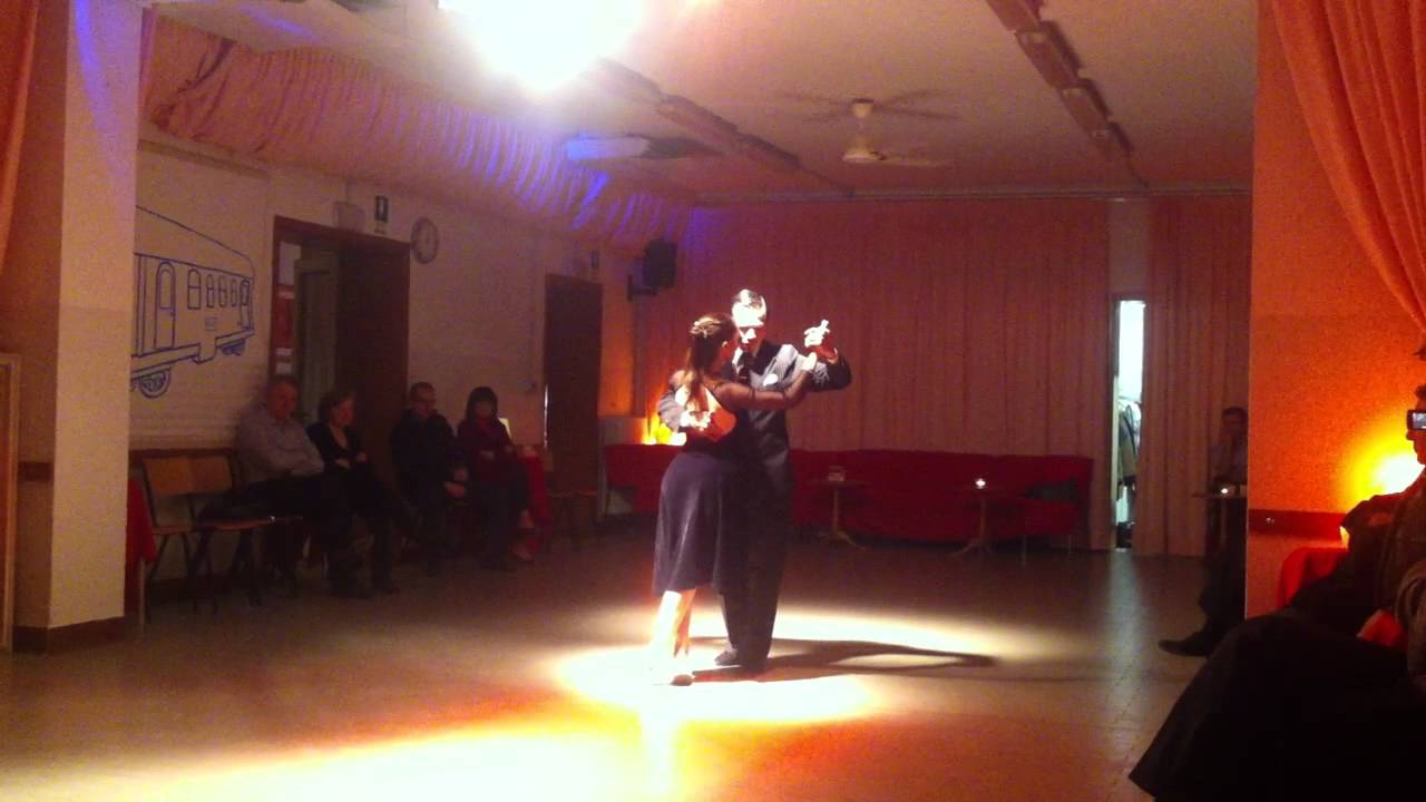 Malvina Gili y Sebastián Zánchez - Cafè Dominguez - in Tangueria 2011 - 18 November (1)