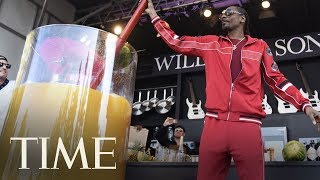 Snoop Dogg Broke The Guinness World Record For Biggest Gin And Juice | TIME