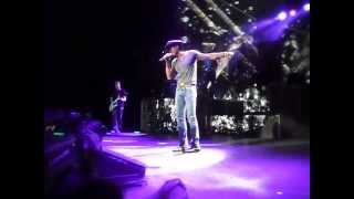 Tim McGraw She's My Kind of Rain Live-Comcast Center Mansfield, Ma. 6-29-13