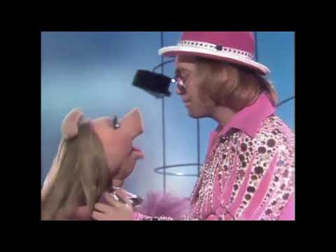 Muppet Songs: Elton John and Miss Piggy - Don't Go Breaking My Heart