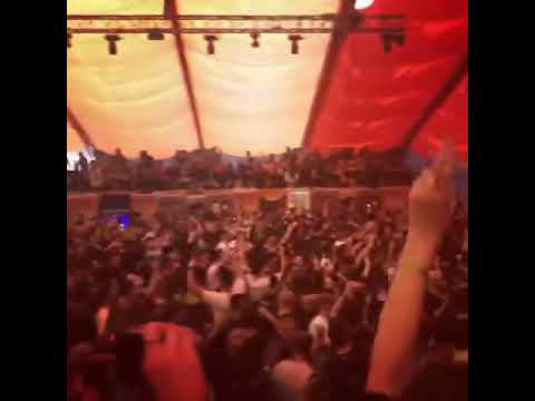 bloody shoes at sunwaves 25 with marco carola