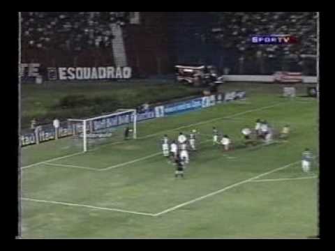 03/11/2005 - Paraná 3 X 1 Internacional : Gol de Sandro (2)