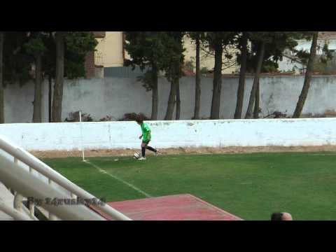 Fútbol 11 Infantiles C.D. Cortes - C.D. Lourdes B día 29/10/11 clip 2/5