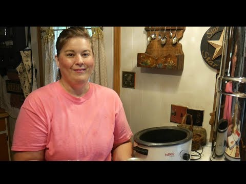 Frugal Crockpot Pizza- Style Mostaccioli  and Onion Bread