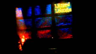 Tori Amos plays London Girls and Something I Can Never Have