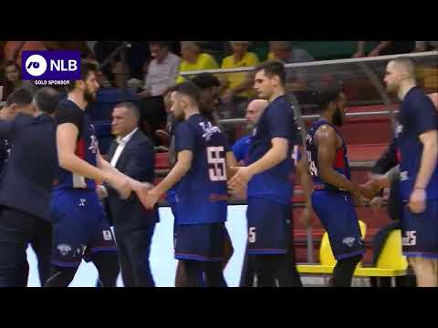 DeShawn Stephens rolls to the basket for a monster dunk! (Split - Igokea m:tel, 23.10.2022)