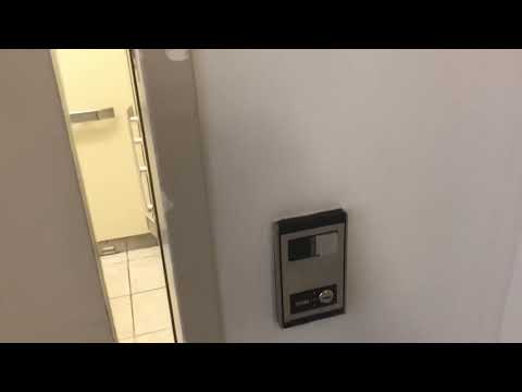 Montgomery hydraulic elevator @ Herberger’s Apache Mall in Rochester MN