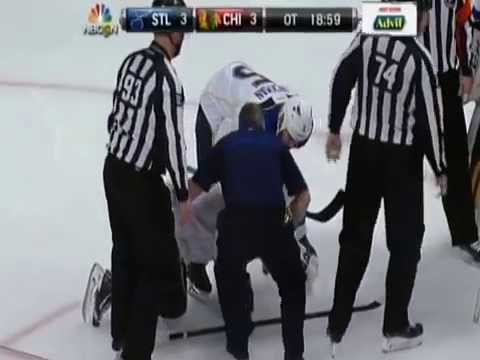 Bryan Bickell smokes Vladimir Sobotka