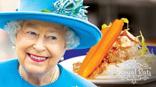 Former Royal Chef Reveals Queen Elizabeth&#39;s Fave Meal And The One Thing She Hates