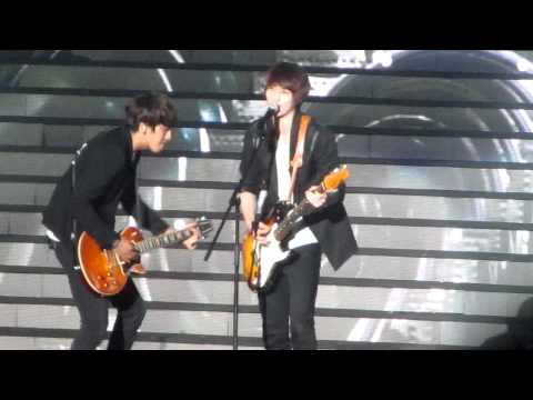2012.6.23 CN Blue @ Hong Kong Music Bank 2012.."I'm A Loner" & "Love"