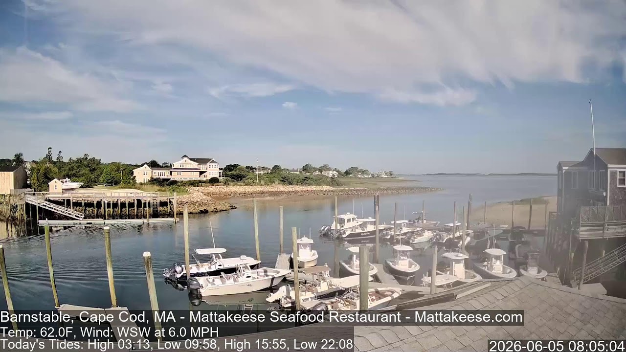 Live webcam view of Mattakeese Wharf, Barnstable Harbor