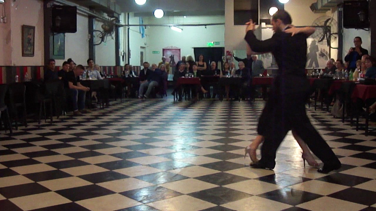 Sin Rumbo, Bailan Lida Mantovani y Agustin Agnez 3-3