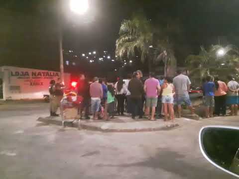 Mais um carro que caiu dentro de uma galeria em Ipatinga. Dessa vez na E Taúbas