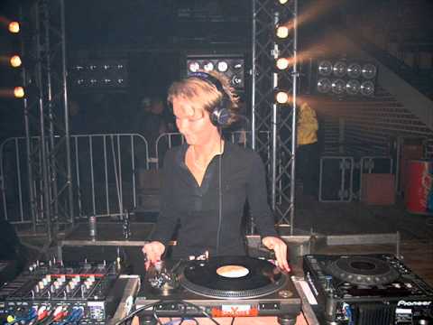Carla Roca vs. DJ Hell - Live @ Mayday PL 2002