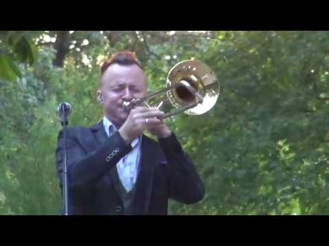 RUSLAN TROCHYNSKYI, PEETER PRIKS - Очи чёрные (Ochy chornye) (Mustad silmad)