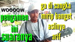 Download lagu PENGAMEN Viral,,bersuara emas merinding nyanyiin lagu(cover satu rasa cinta) Arif, bikin asli nya mp3