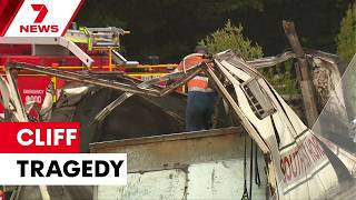 Download lagu Truck tragedy: Driver and two racehorses linked to a famous family killed | 7NEWS mp3